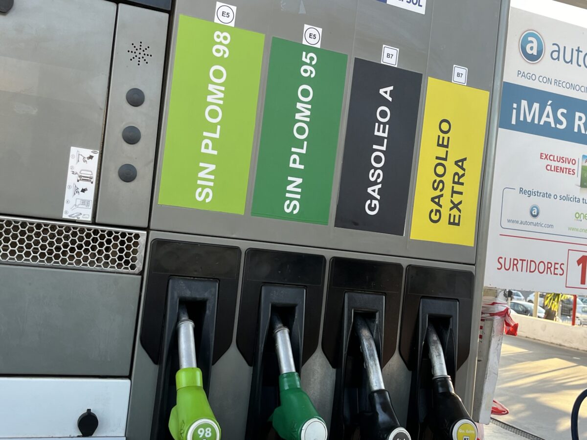 Hierom is de benzine in Spanje zo goedkoop