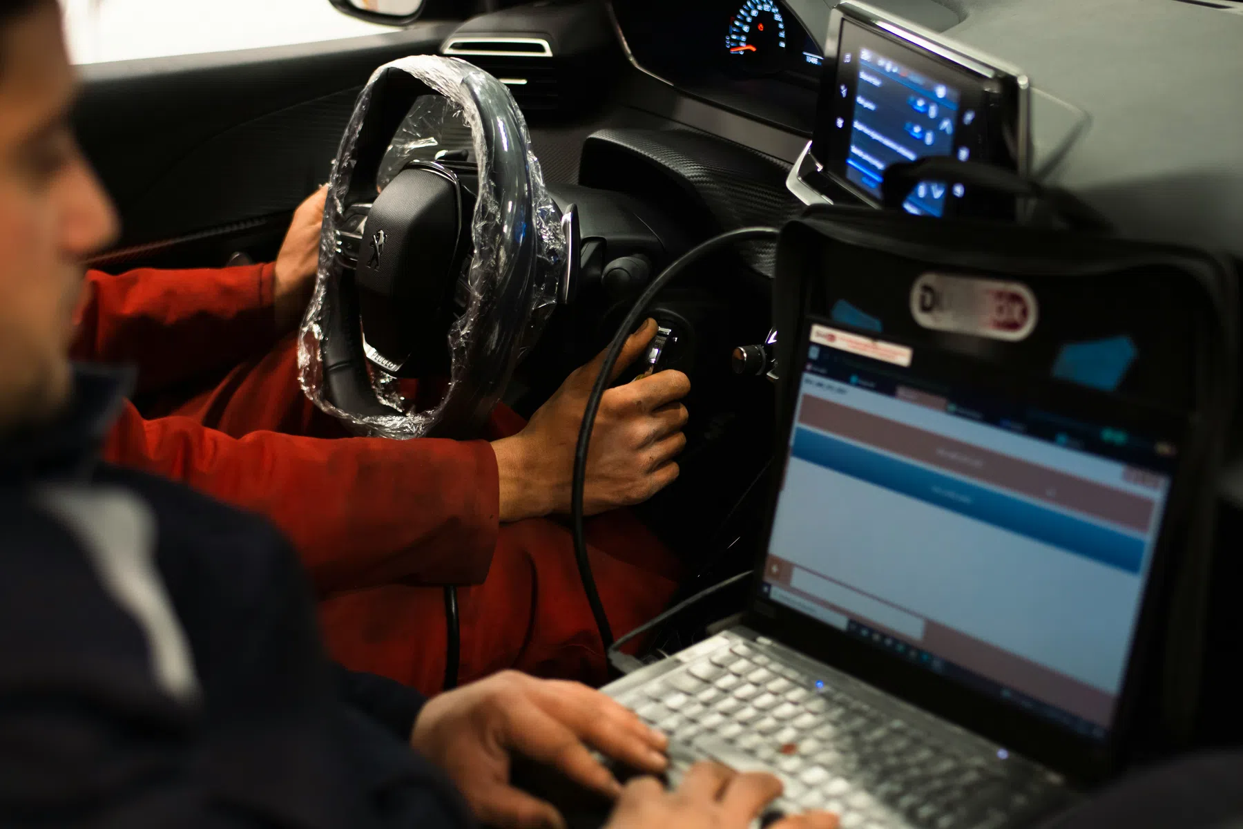 Hoe meer software in jouw auto, hoe meer controle de dealer heeft over onderhoud