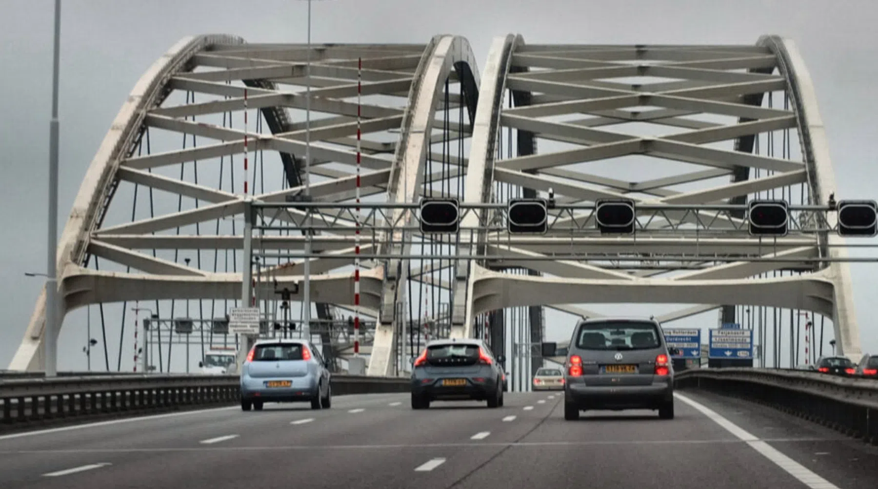 Blijf weg van deze bruggen! Ik herhaal: blijf weg!!