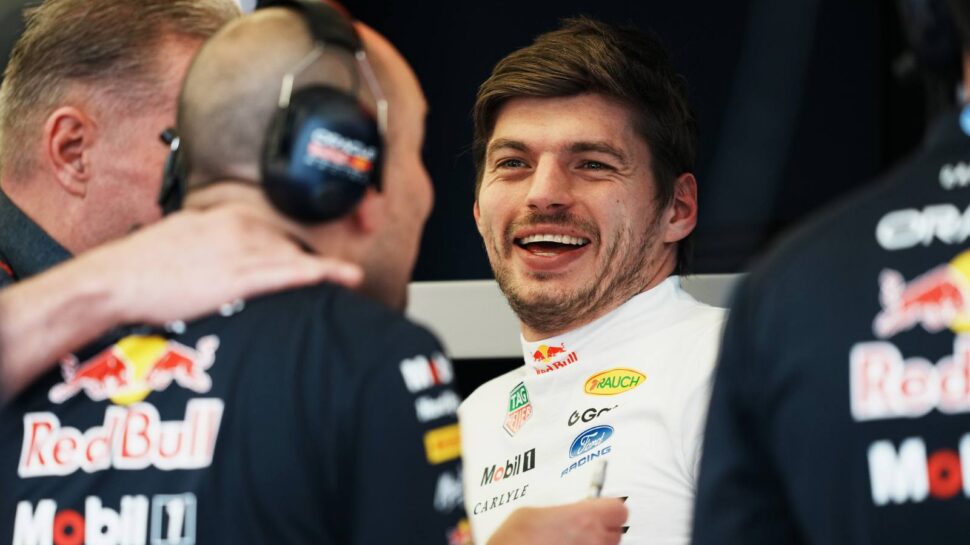 Red Bull heeft Verstappen nieuw meerjarig contract aangeboden