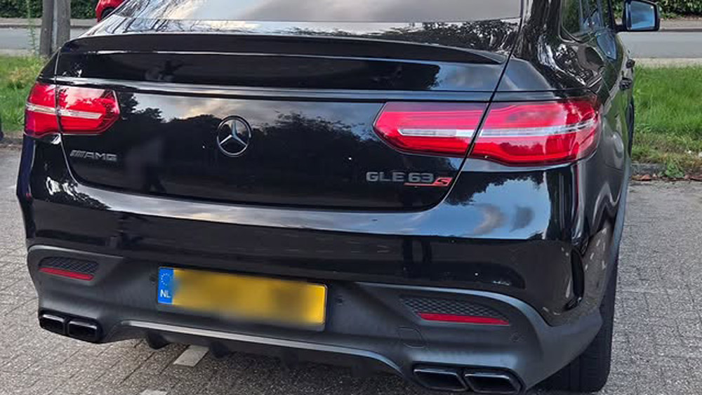 Politie pakt AMG die met 154 km/u door de bebouwde kom rijdt