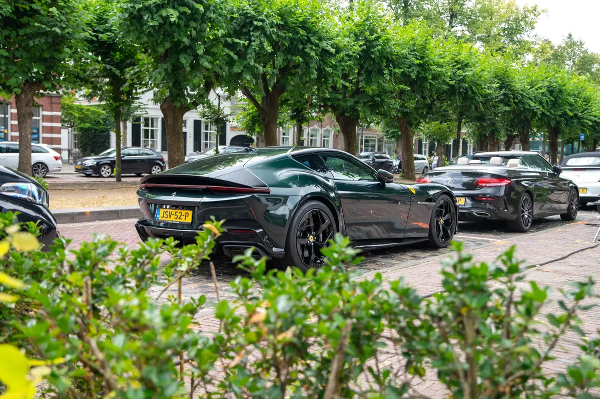 Hoe bevalt de Ferrari 12Cilindri in het groen?