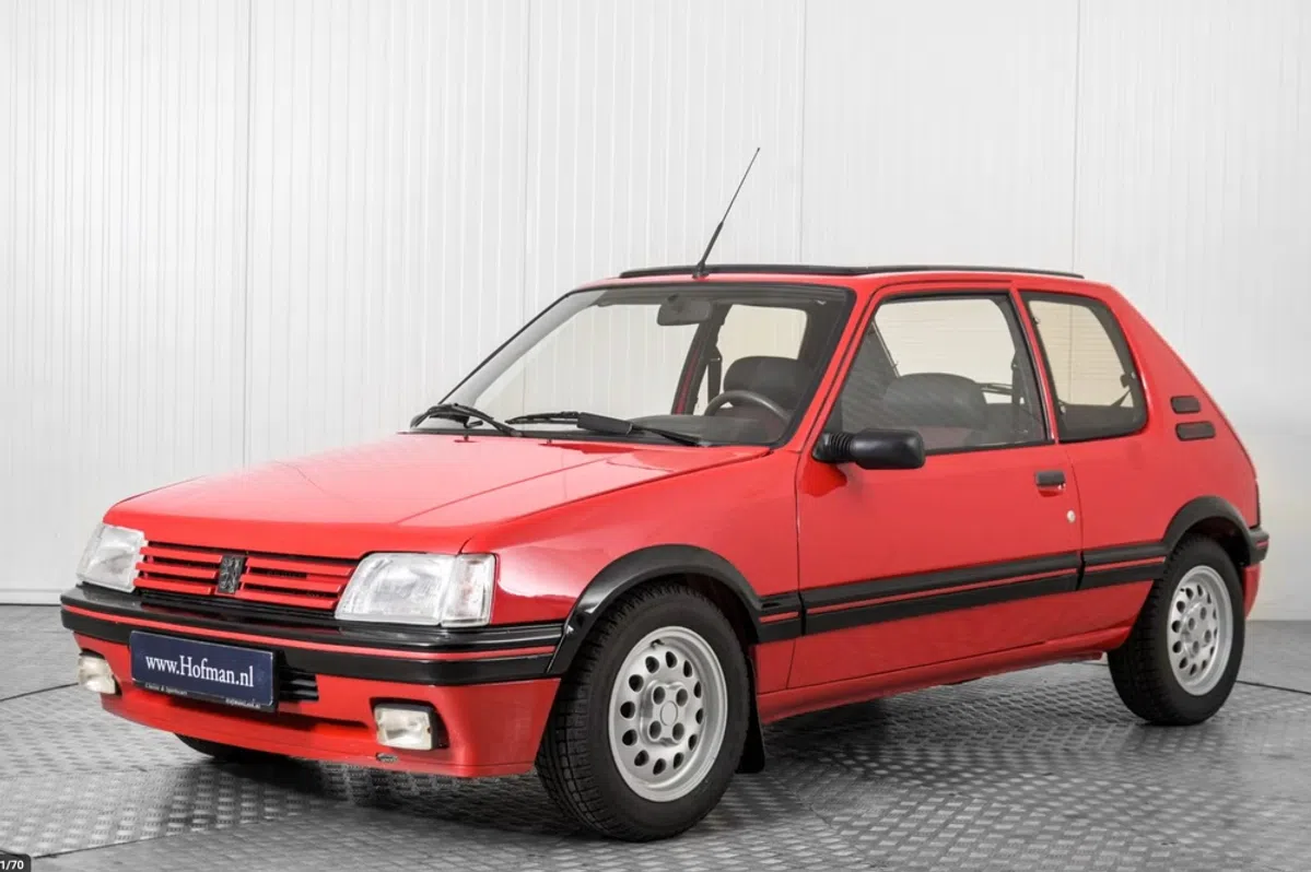 Zo krankzinnig duur is een Peugeot 205 GTI inmiddels
