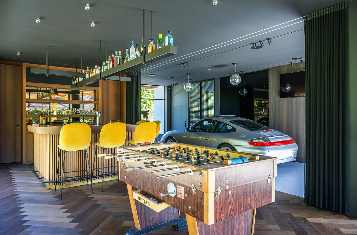 Welke droomauto hoort thuis in deze villa?