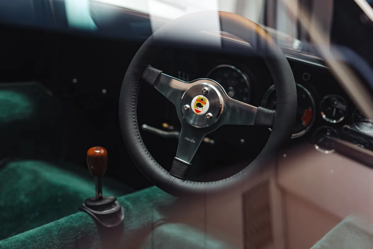 De automaker waarvan je het minst verwacht komt nu ook met een handbak