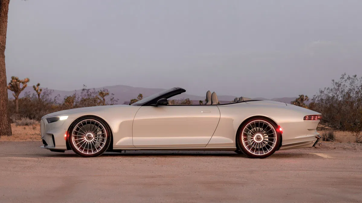 Deze cabrio van €1,4 miljoen is meer dan 5 meter lang en heeft een V12!