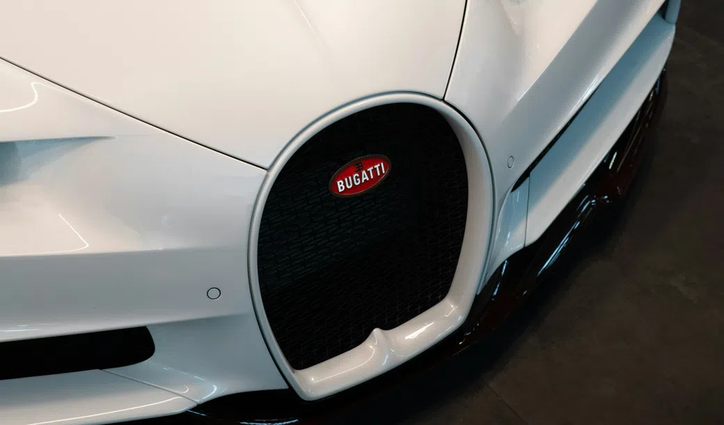 Bugatti hint op iets waar petrolheads al jaren om vragen