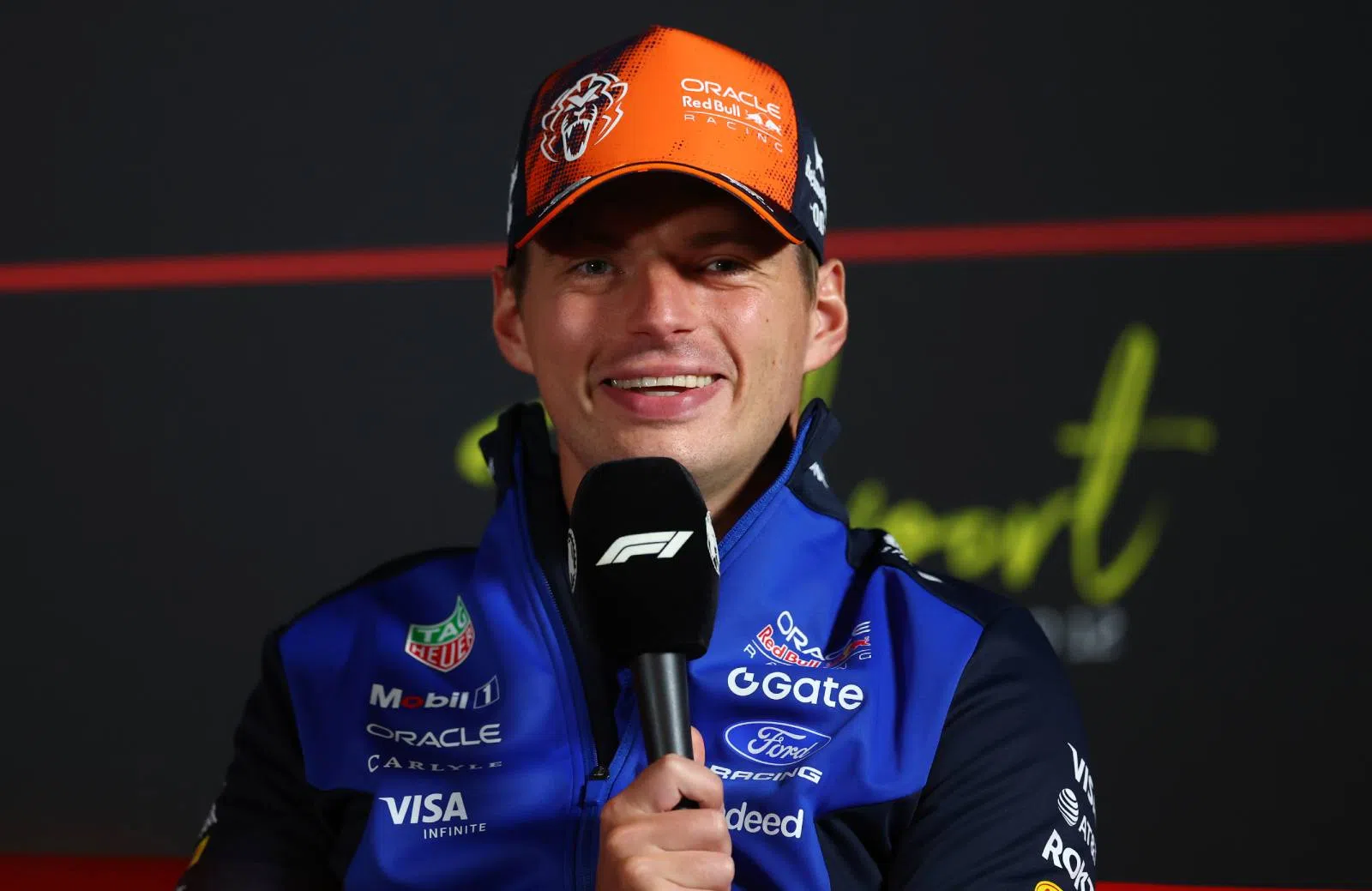 Max Verstappen kan ook na 2030 nog in de F1 rijden dankzij V8-motoren