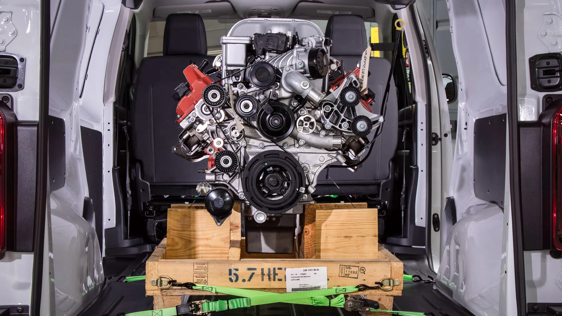 In de nieuwste RAM zit de 5.7 liter HEMI V8 op de verkeerde plek
