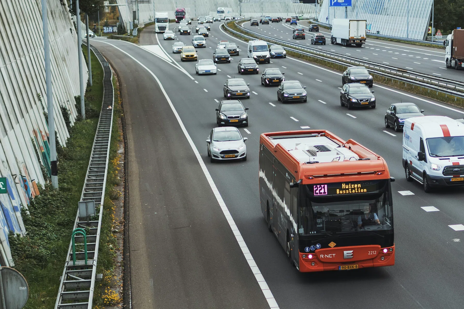 De CO2-uitstoot van rijdend verkeer daalt, maar niet dankzij deze groep