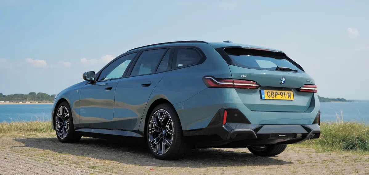 Zeg die leaseauto maar op, je mag er toch niet mee rijden