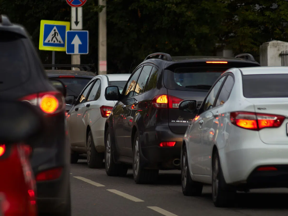 Zo lang willen Nederlanders maximaal autorijden per dag