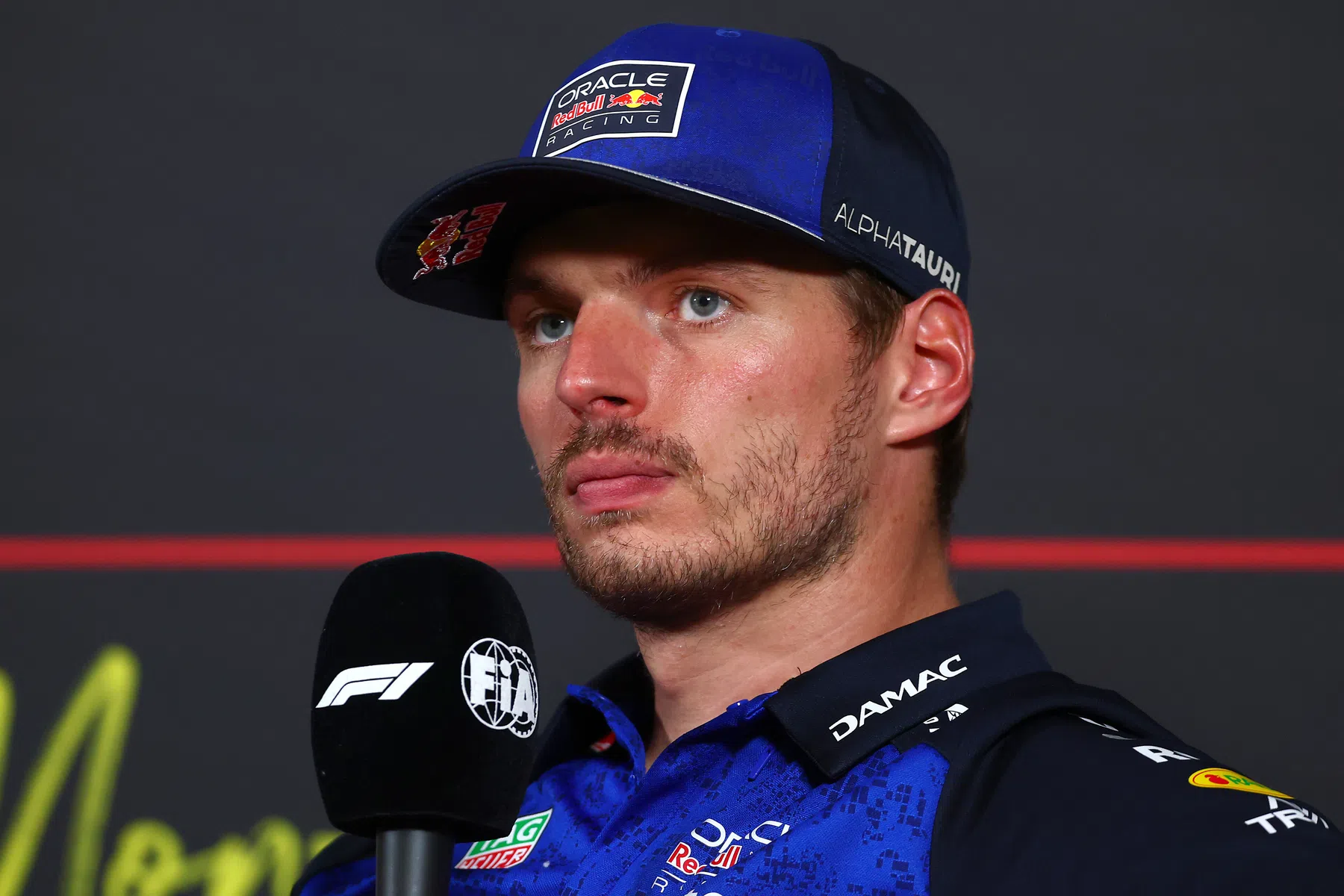 Verstappen praat eindelijk over gesprekken met Mercedes en McLaren