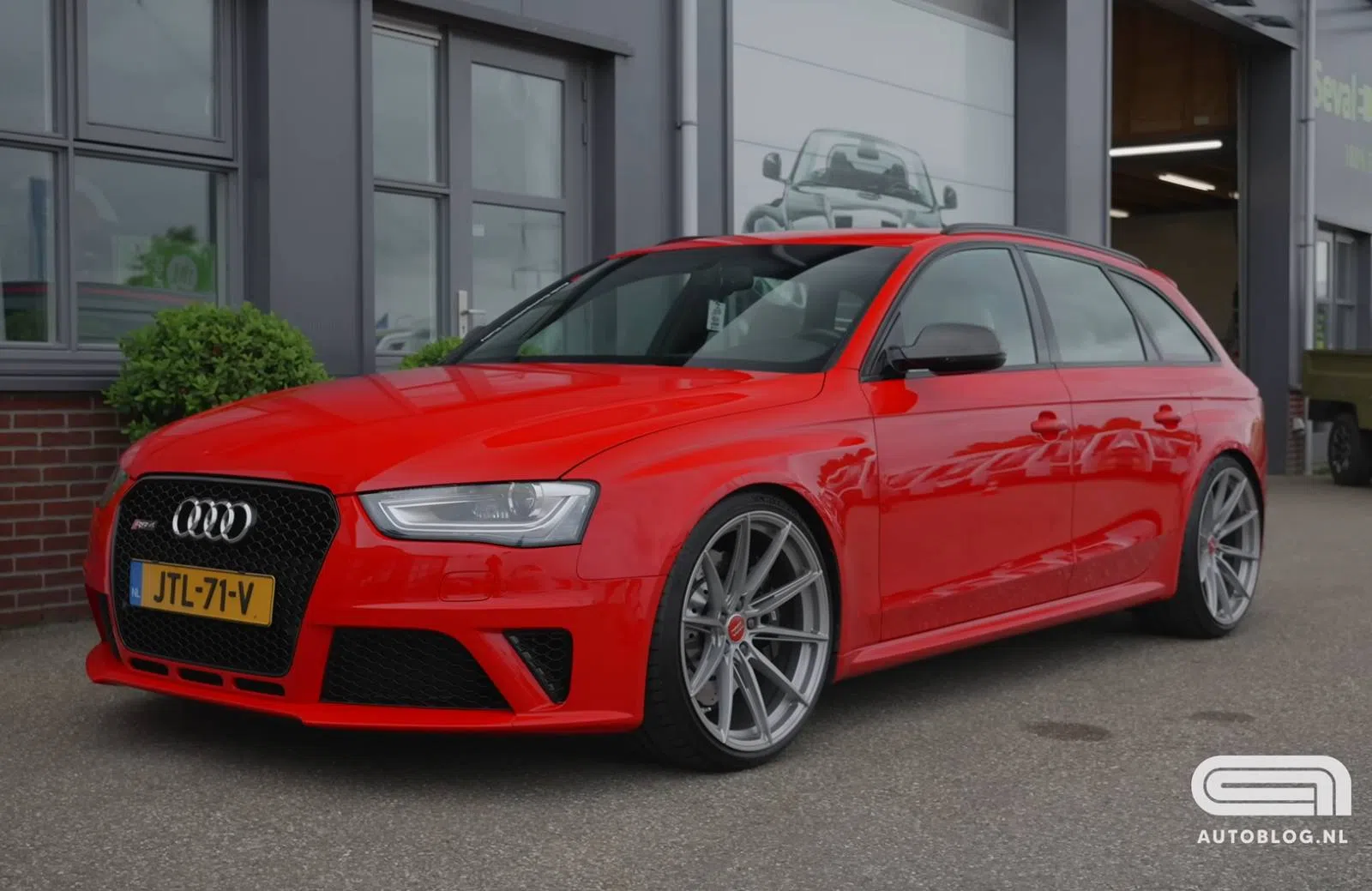 Leesvoer: William zocht een Audi R8, kwam thuis met een RS4-beursauto