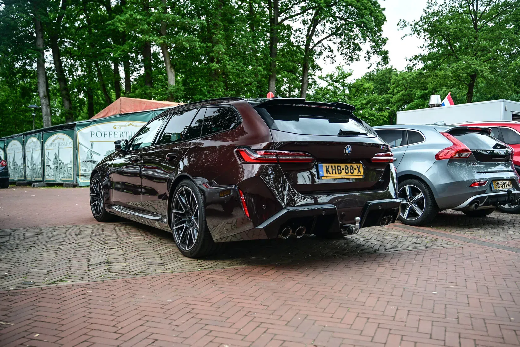 Er zijn op één dag 39 gloednieuwe M5’s op kenteken gezet!