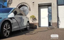 Thumbnail for article: Kabinet Jetten dwingt je in een EV, maar kun je straks nog thuis laden?