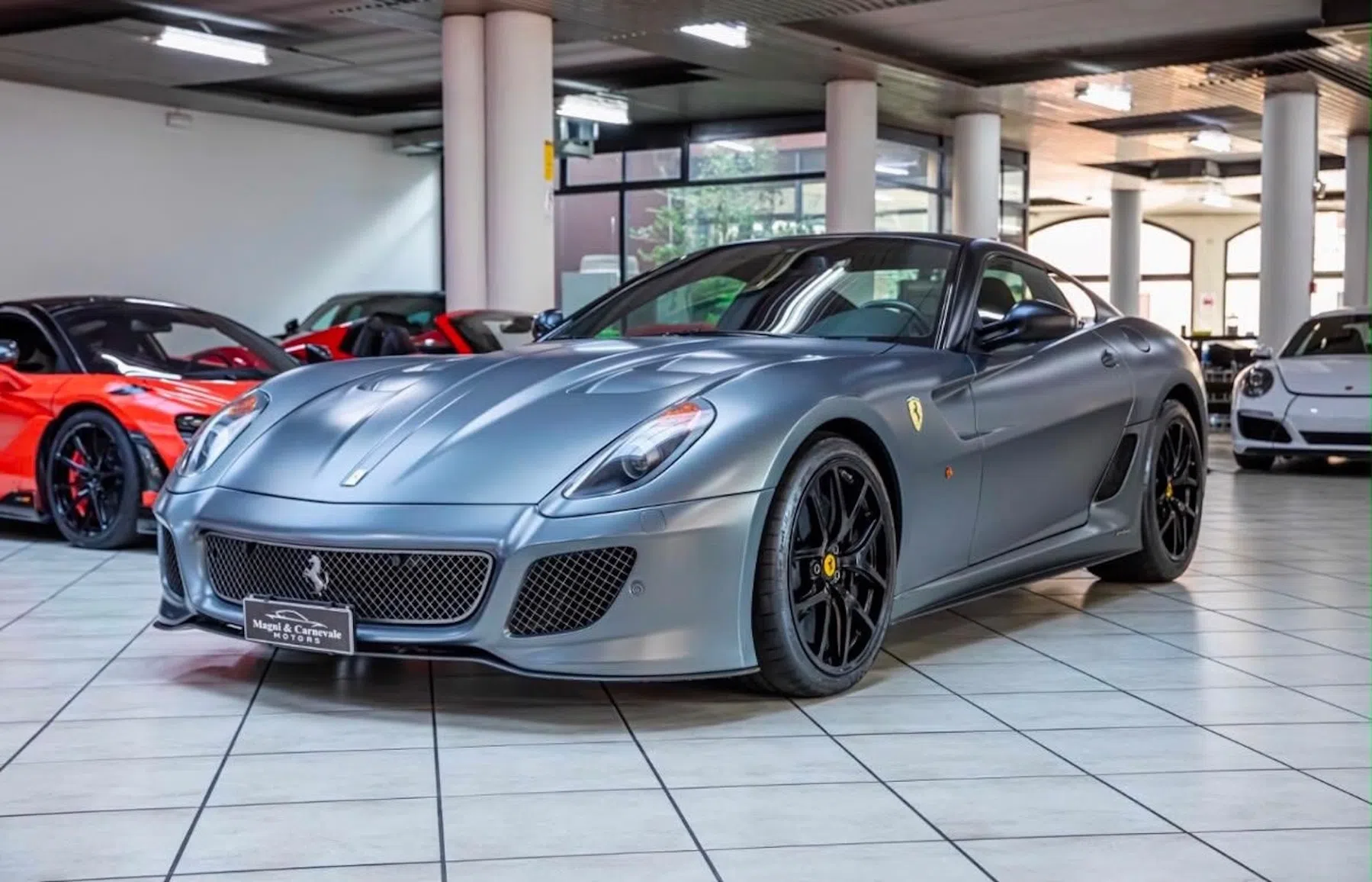 10-jarige Nederlander krijgt Ferrari 599 GTO cadeau