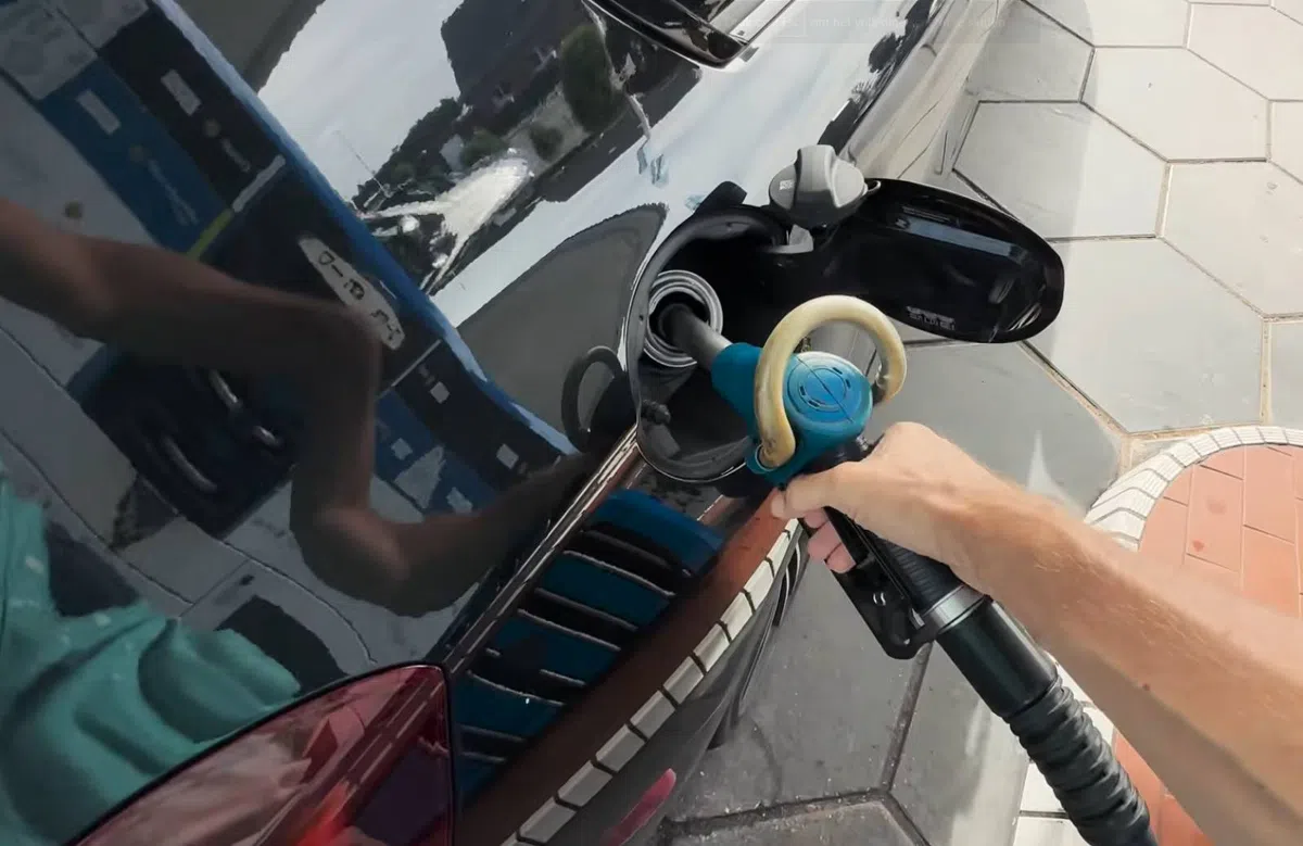 Vanaf morgen tank je ‘winterbenzine’: wat merk je daarvan?