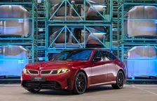 Thumbnail for article: Dit is het bizarre bedrag dat BMW in de 3 Serie stopt
