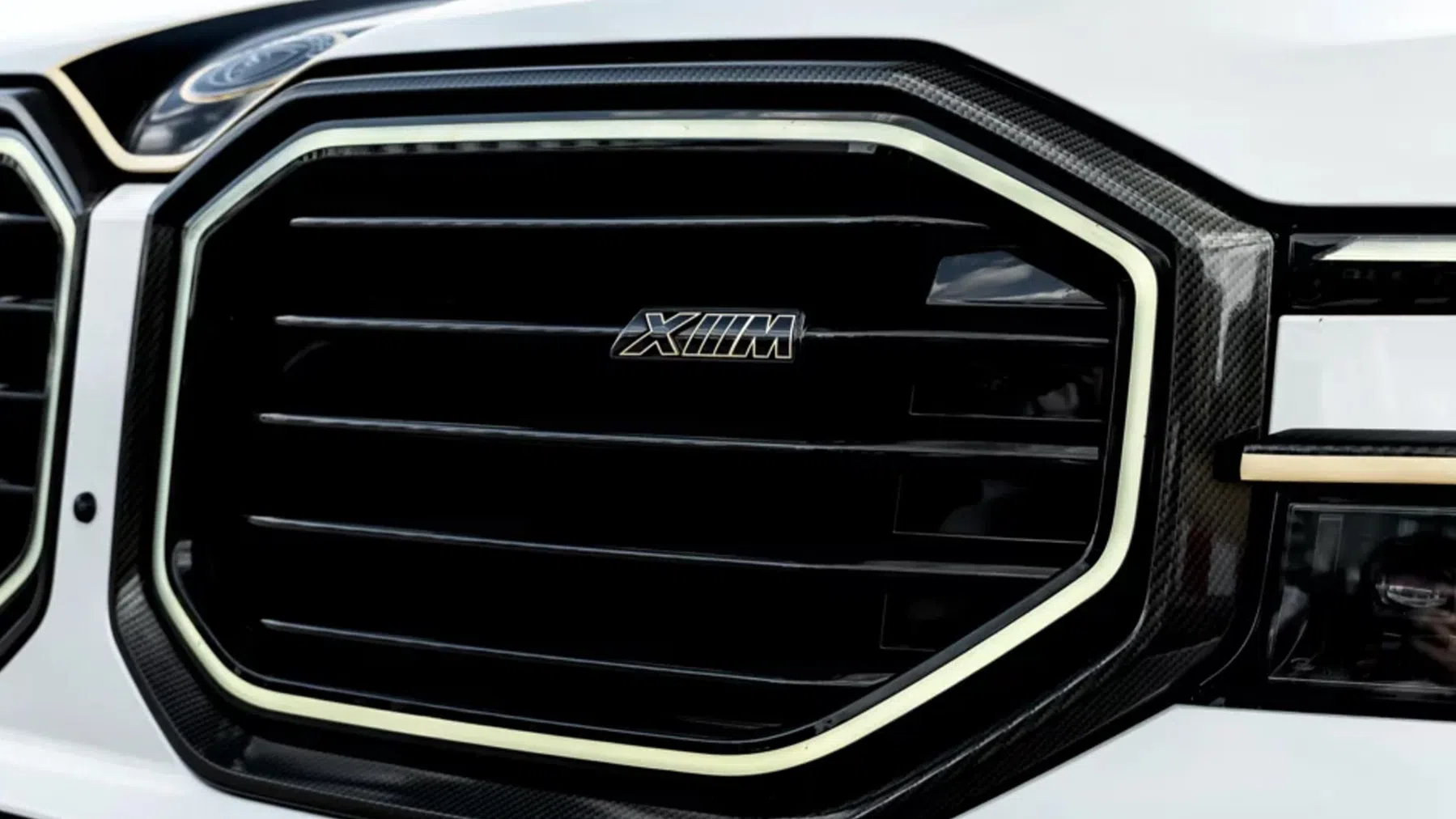 Pruimen we de BMW XM wel als tuner Manhart ermee klaar is?