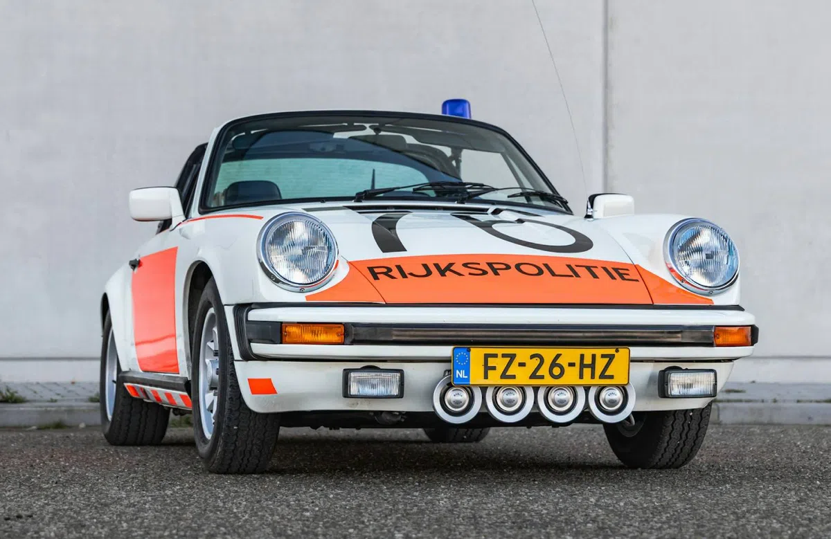Herkansing: koop een Rijkspolitie-Porsche in Nederland!