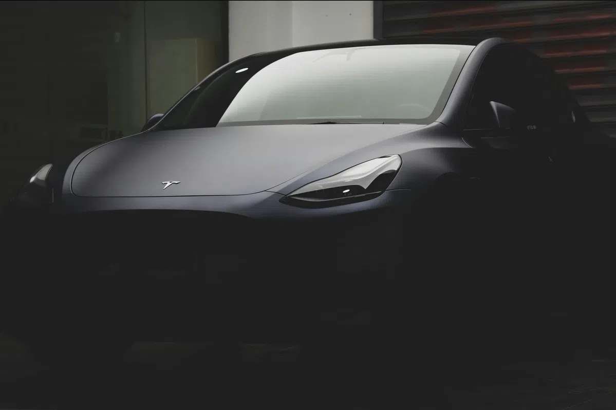 Op deze smerige manier probeert Tesla FSD er in Europa doorheen te drukken