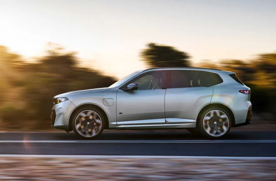 De nieuwe X5 is elektrisch geworden en dat merk je aan de prijs