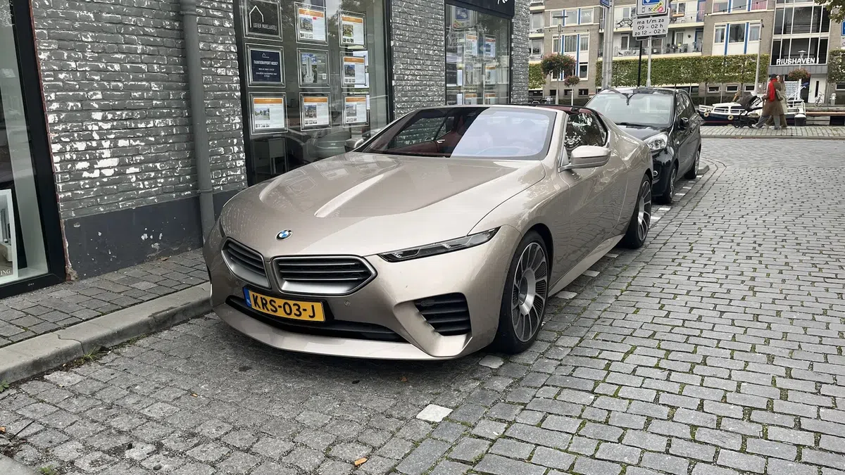 Bizar zeldzame BMW Skytop van bijna 700.000 euro gespot in Tilburg