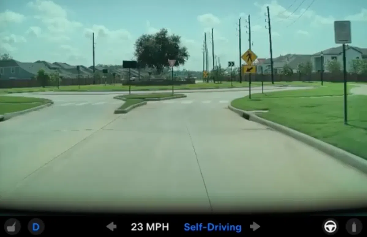 Tesla FSD snapt het niet meer en crasht