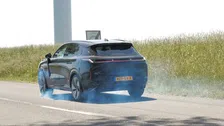 Thumbnail for article: Strepen trekken met een Lynk & Co
