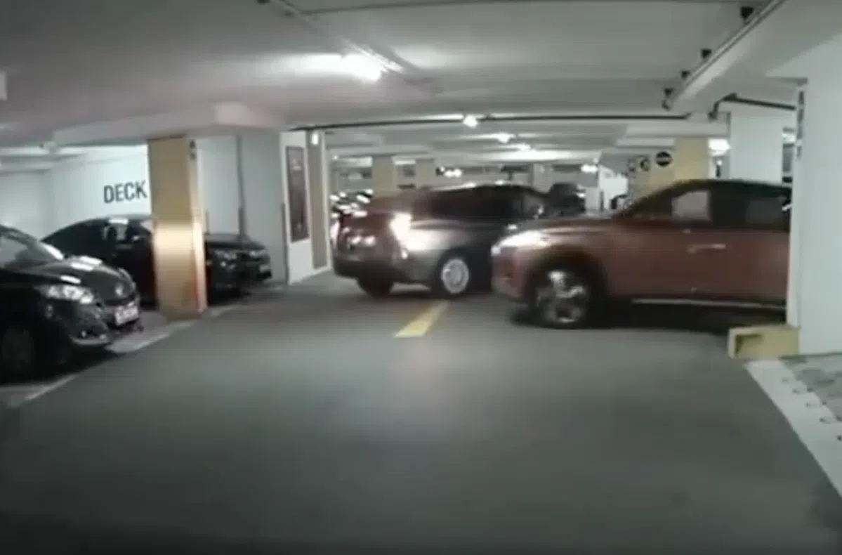 Parkeerplekje jatten en vervolgens per ongeluk crashen